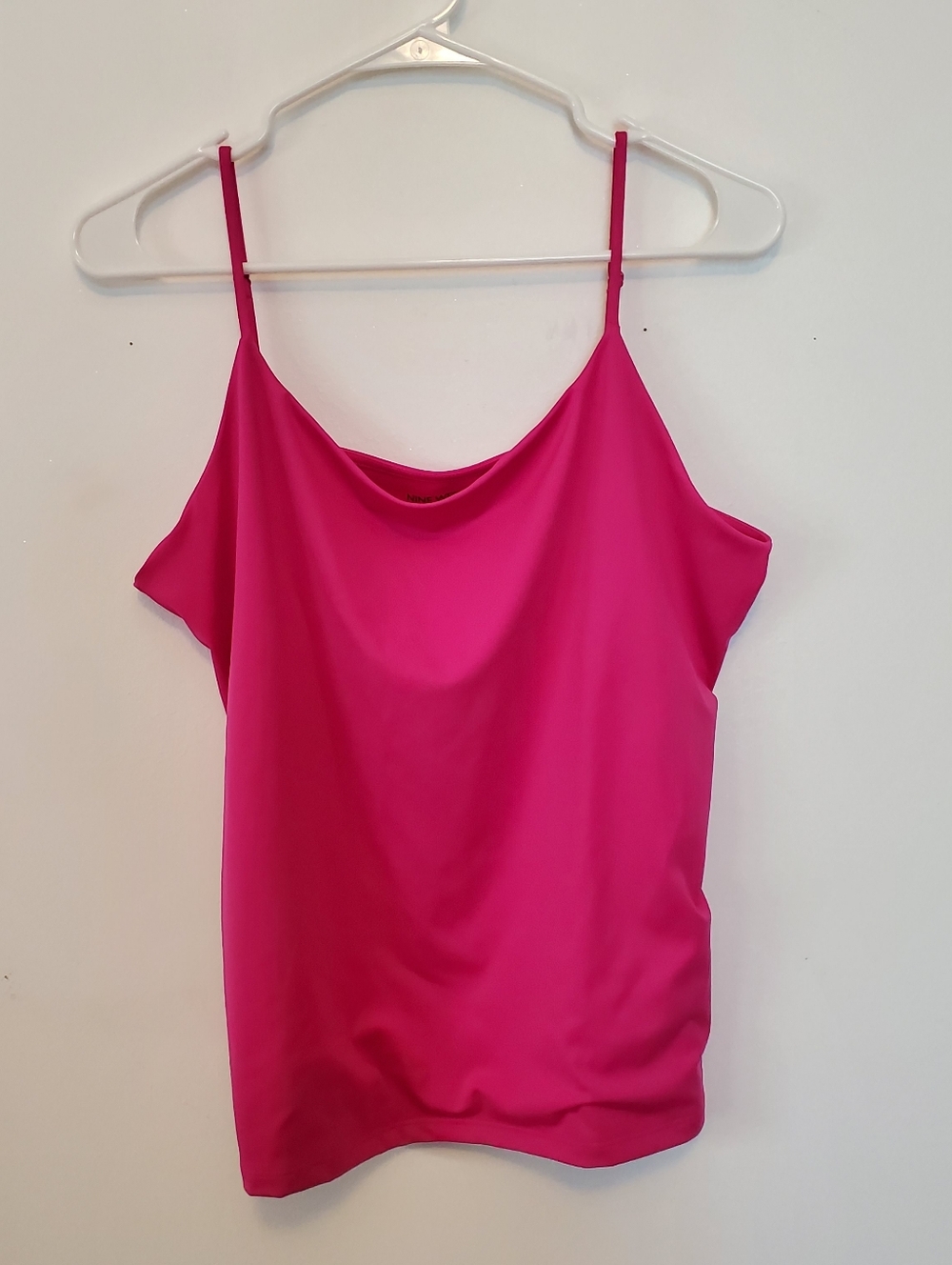 NWOT Nine West fuscia cami Size XXL